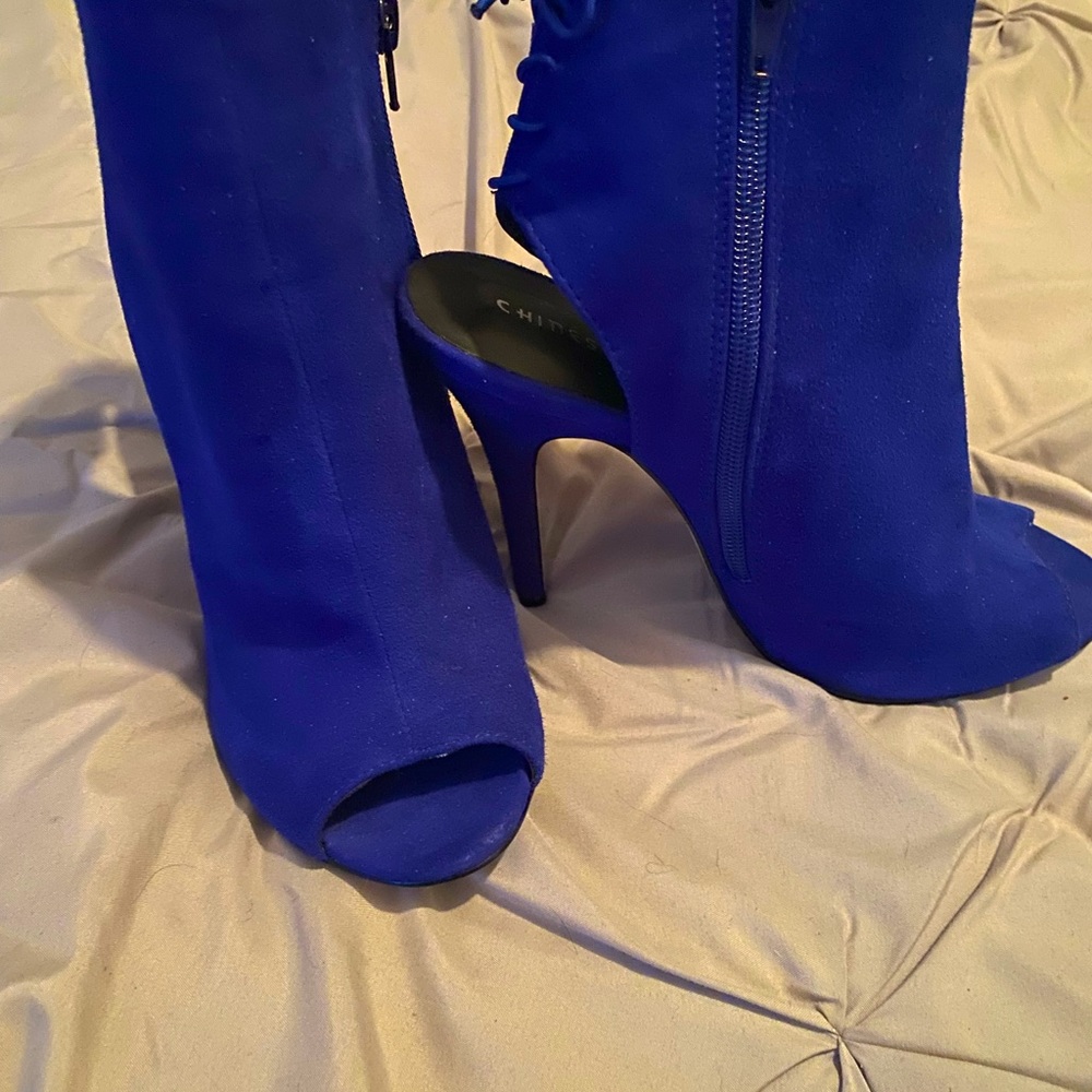 Chinese Laundry velvet heels